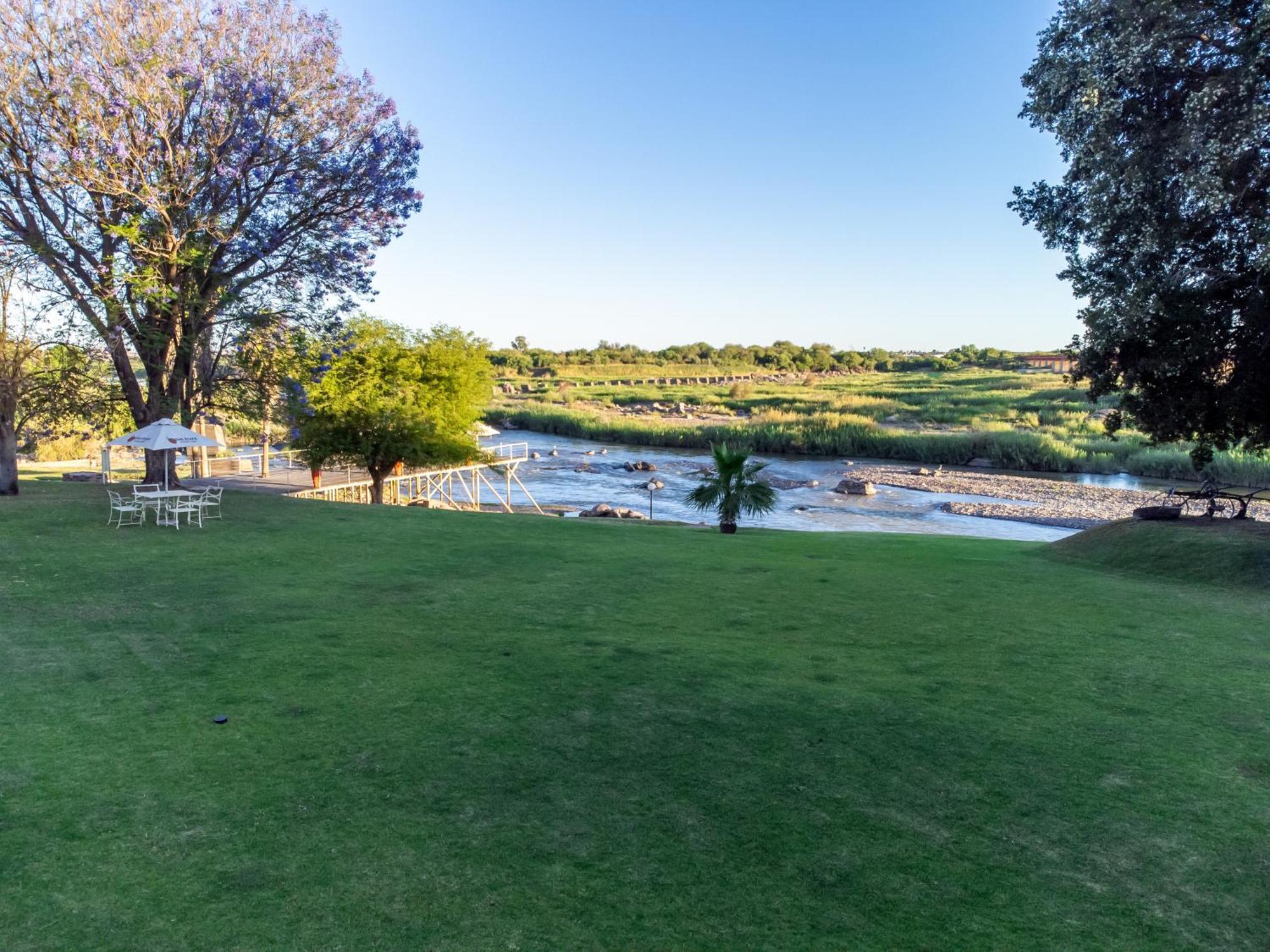 Sunriver Kalahari Lodge Riverside Stay In Upington Ngoại thất bức ảnh