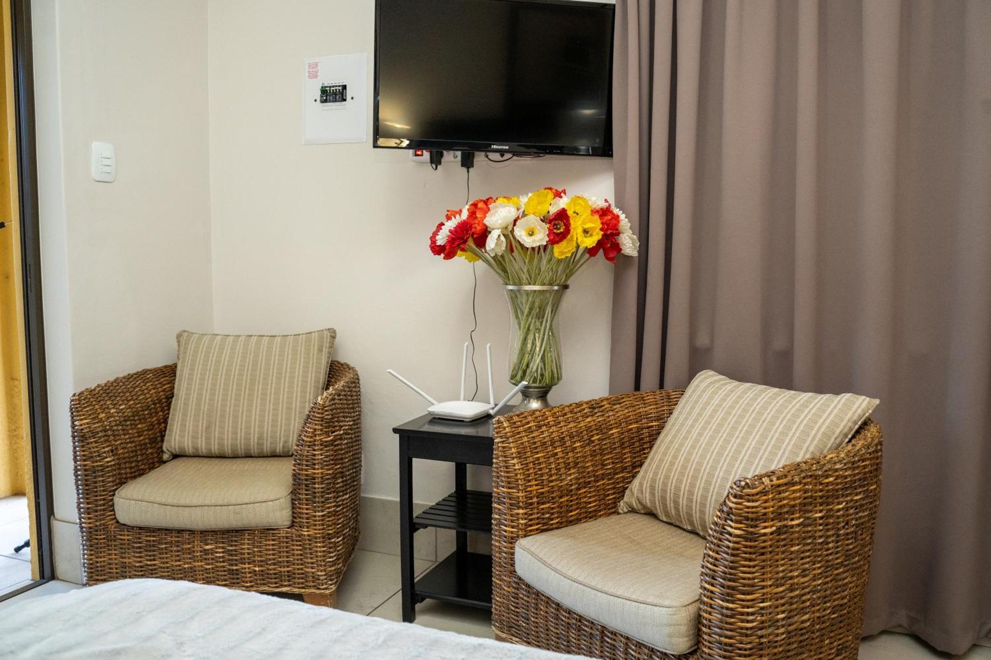 Sunriver Kalahari Lodge Riverside Stay In Upington Ngoại thất bức ảnh
