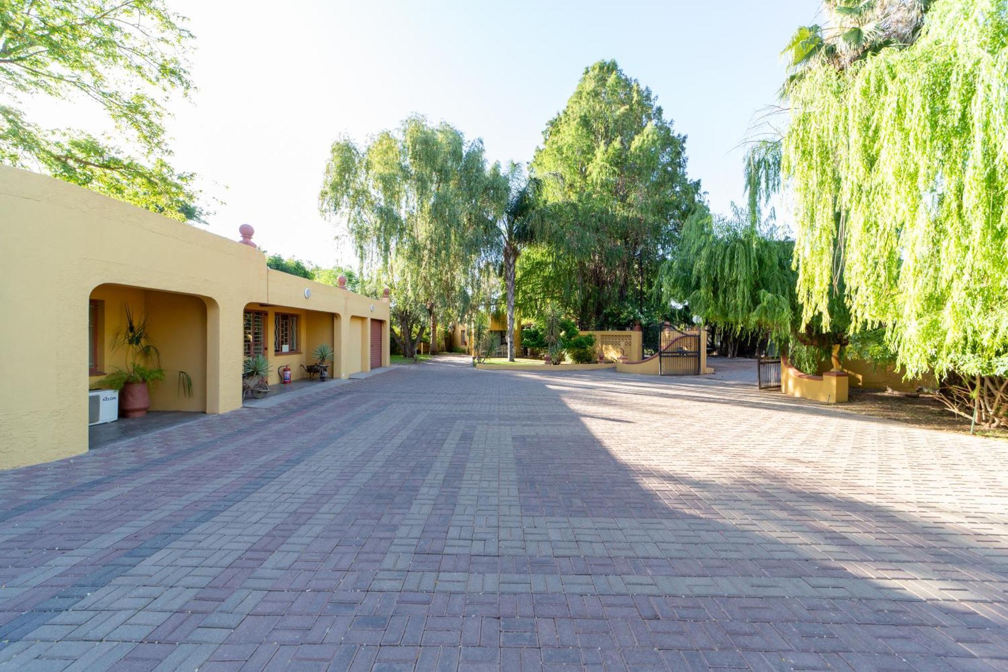 Sunriver Kalahari Lodge Riverside Stay In Upington Ngoại thất bức ảnh